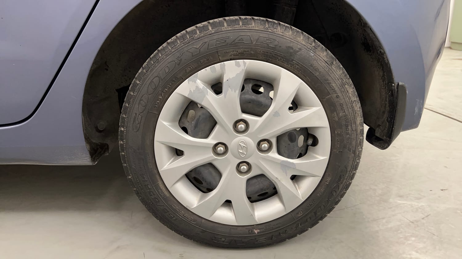 Used 2016 Hyundai Grand i10 Magna AT 1.2 Kappa VTVT Petrol Automatic tyres LEFT REAR TYRE RIM VIEW