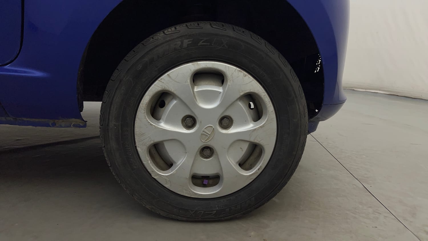 Used 2016 Tata Nano Twist XT Petrol Manual tyres RIGHT FRONT TYRE RIM VIEW