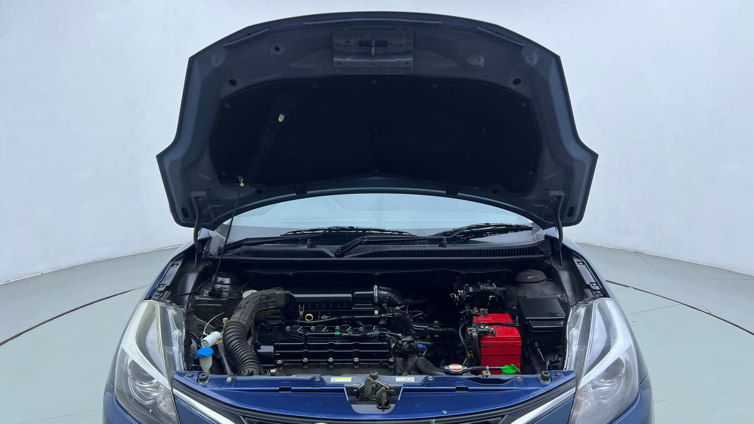 Used 2017 Maruti Suzuki Baleno Alpha 1.2 Petrol Manual engine ENGINE & BONNET OPEN FRONT VIEW