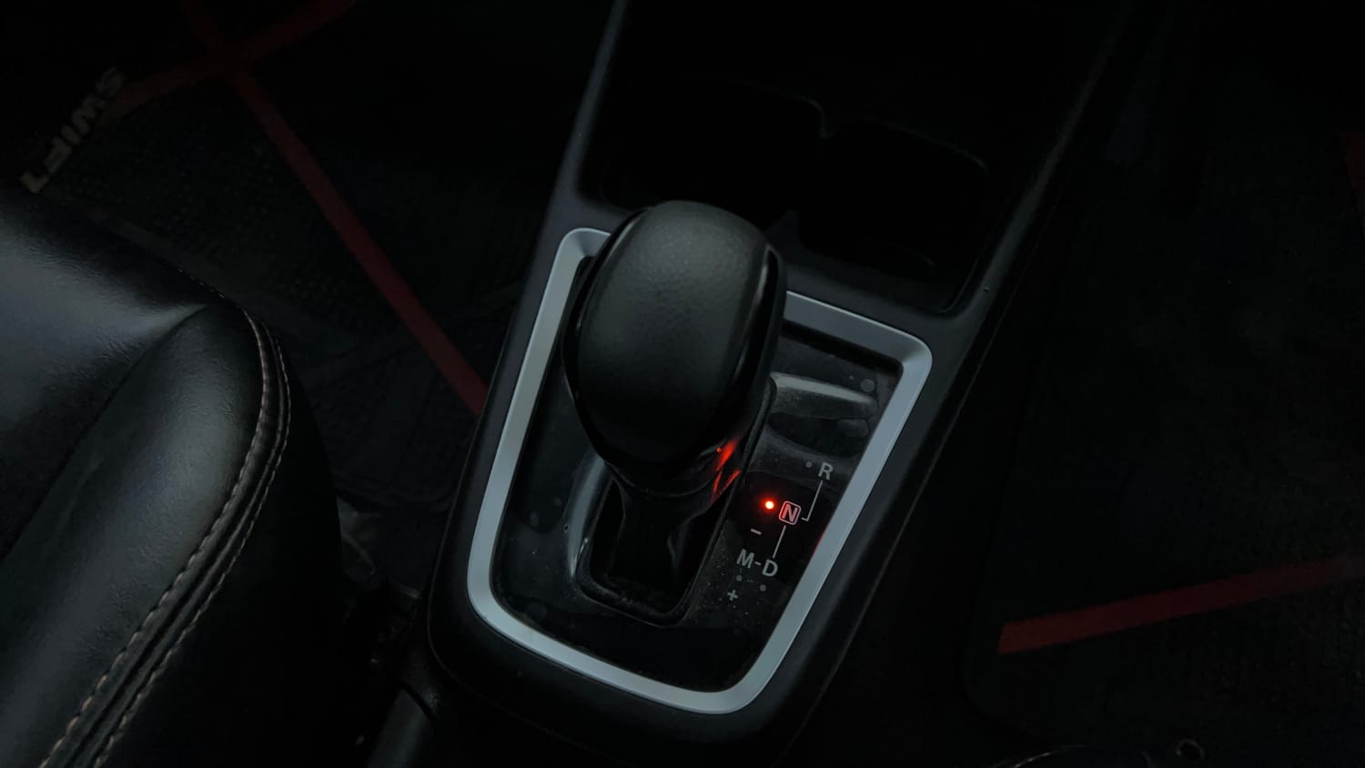 Used 2021 Maruti Suzuki Swift ZXi Plus AMT Petrol Automatic interior GEAR  KNOB VIEW