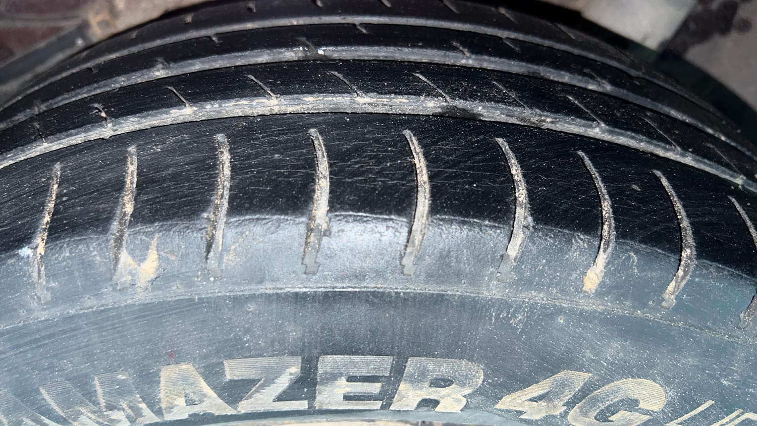 Used 2016 Honda Amaze 1.2 S i-VTEC Petrol Manual tyres LEFT REAR TYRE TREAD VIEW
