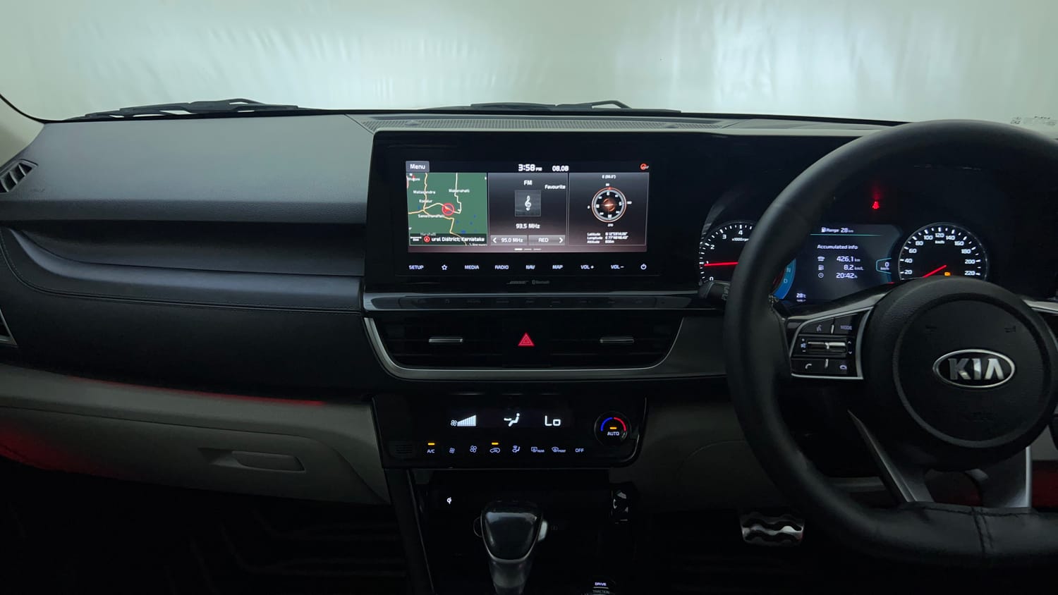 Used 2019 kia Seltos GTX Plus DCT 1.4 Petrol Automatic interior MUSIC SYSTEM & AC CONTROL VIEW