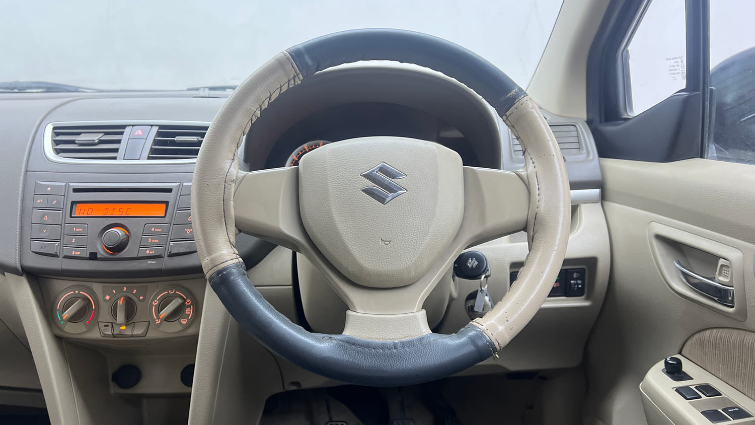 Used 2013 Maruti Suzuki Ertiga Vxi Petrol Manual interior STEERING VIEW