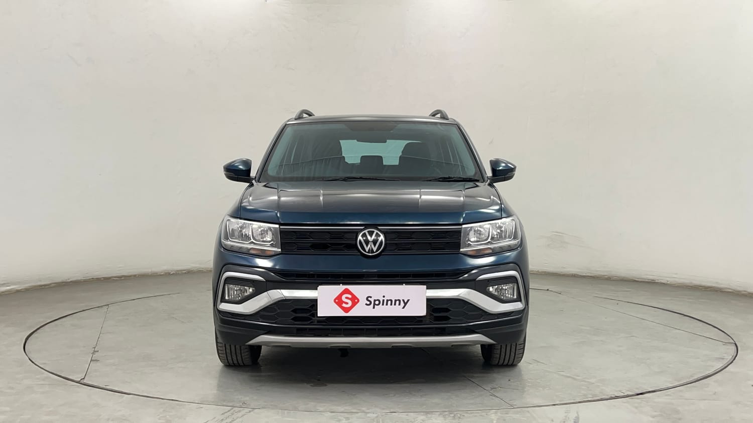 Used 2025 Volkswagen Taigun Highline 1.0 TSI MT Petrol Manual exterior FRONT VIEW