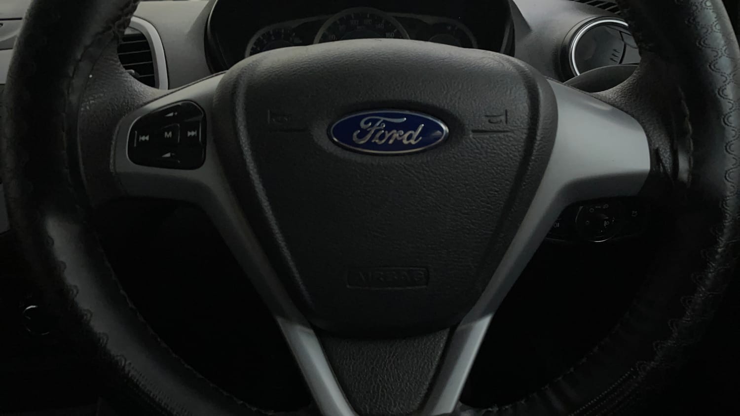Used 2016 Ford Figo Trend 1.2 Ti-VCT Petrol Manual top_features Airbags