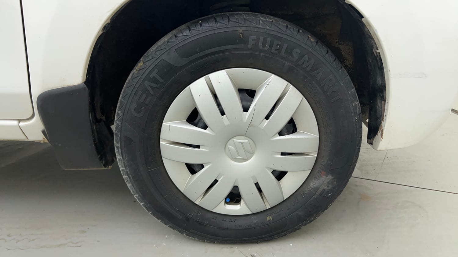 Used 2019 Maruti Suzuki Alto 800 LXi Petrol Manual tyres RIGHT FRONT TYRE RIM VIEW