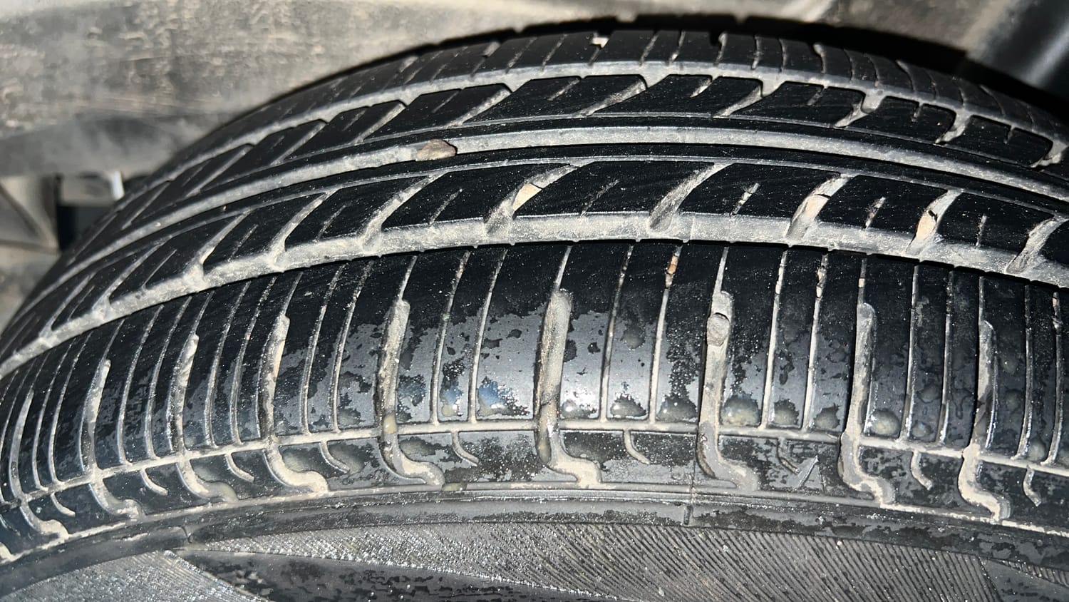 Used 2020 Maruti Suzuki Wagon R 1.0 VXi (O) 1.0 AMT Petrol Automatic tyres LEFT REAR TYRE TREAD VIEW