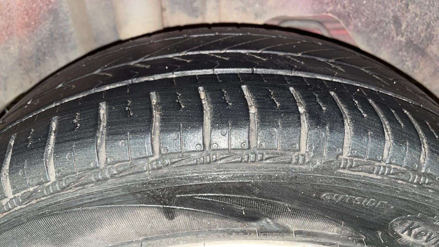 Used 2016 Ford Figo Trend 1.2 Ti-VCT Petrol Manual tyres RIGHT REAR TYRE TREAD VIEW