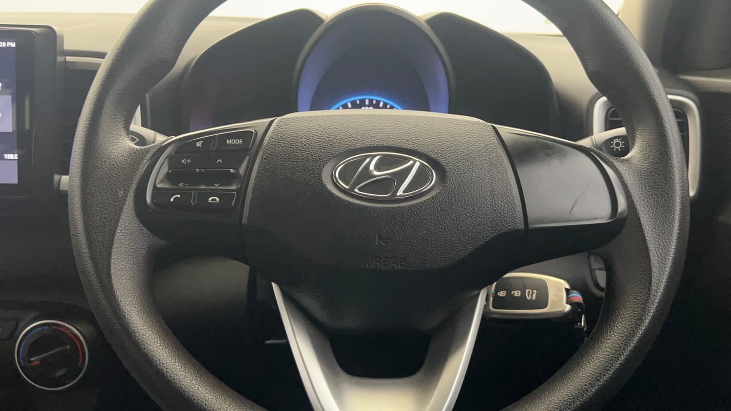 Used 2022 Hyundai Venue S 1.2 Petrol Petrol Manual top_features Steering mounted controls