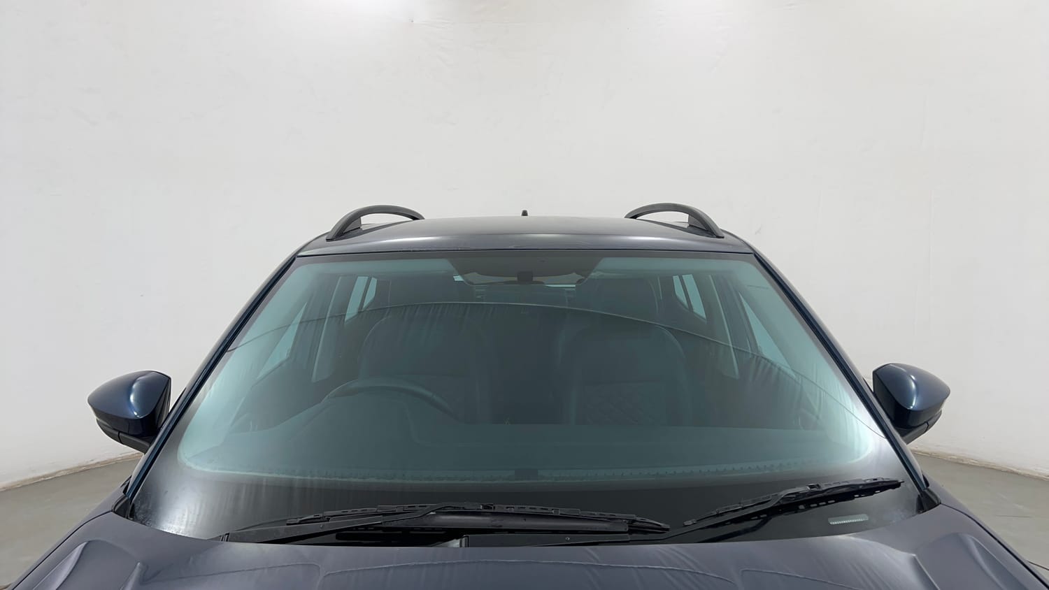 Used 2025 Volkswagen Taigun Highline 1.0 TSI MT Petrol Manual exterior FRONT WINDSHIELD VIEW