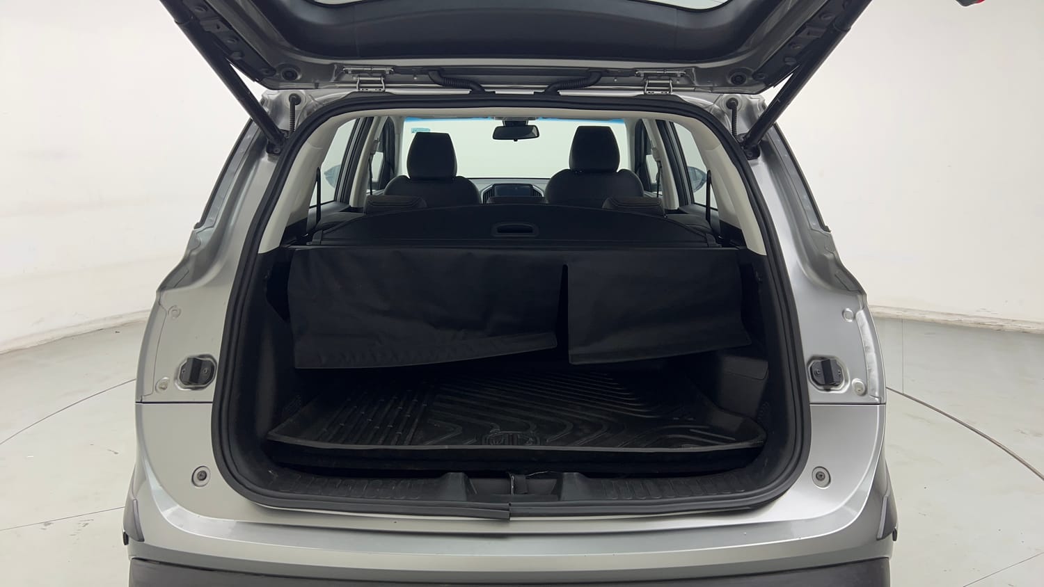 Used 2019 MG Motors Hector Sharp 1.5 DCT Petrol Petrol Automatic interior DICKY INSIDE VIEW