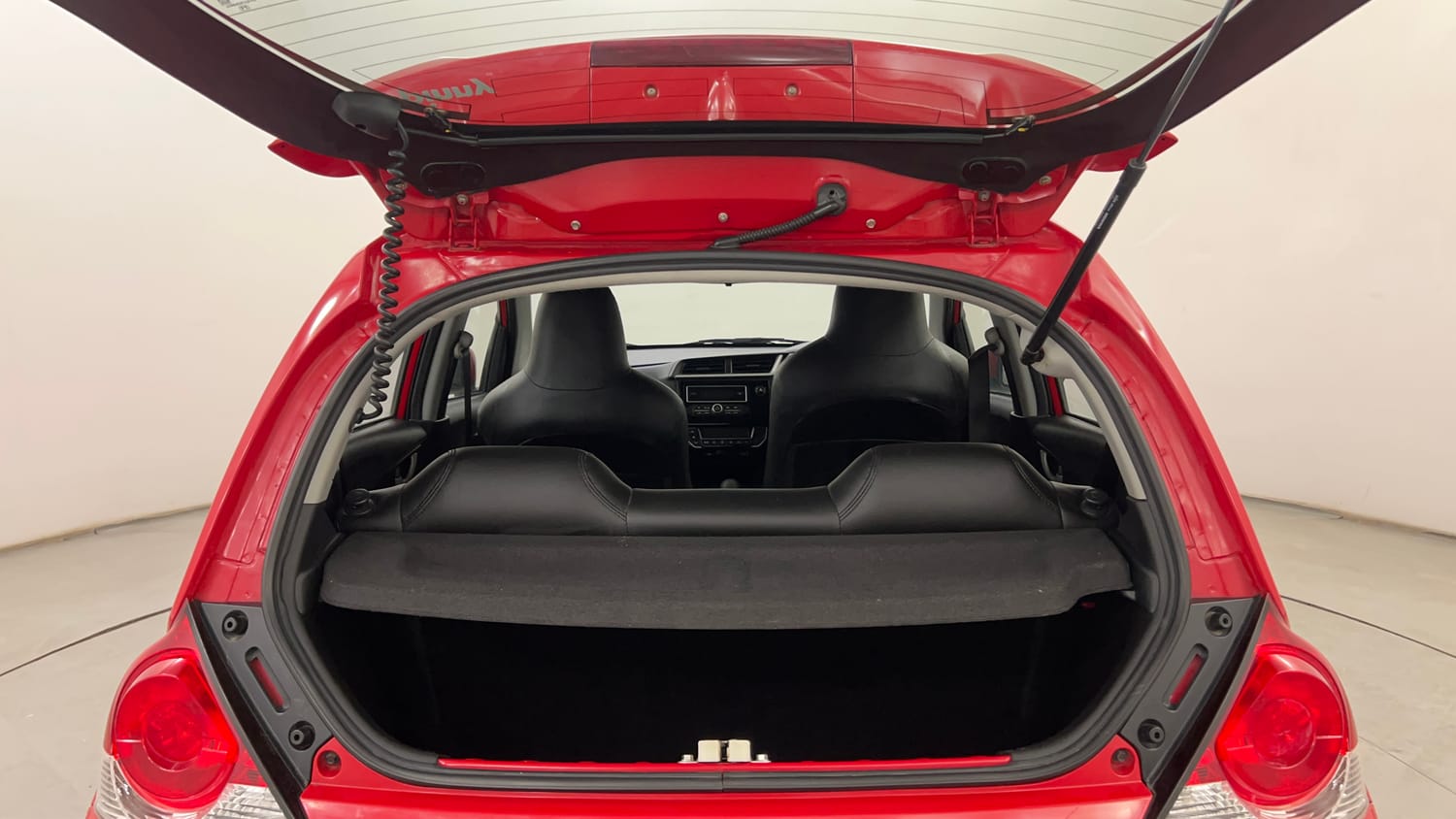 Used 2017 Honda Brio VX AT Petrol Automatic interior DICKY INSIDE VIEW