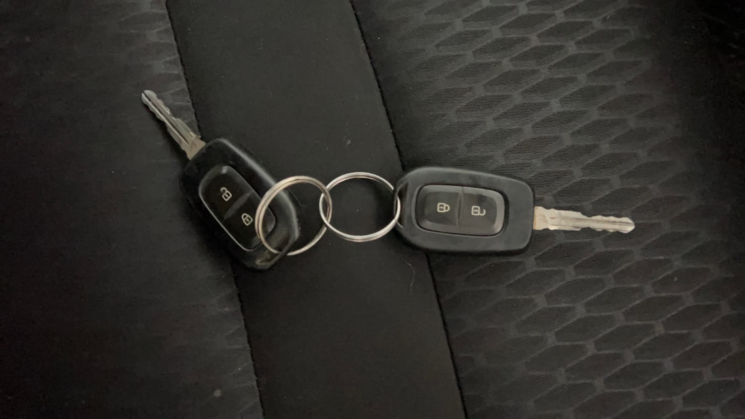 Used 2023 Nissan Magnite XV Executive Petrol Manual extra CAR KEY VIEW