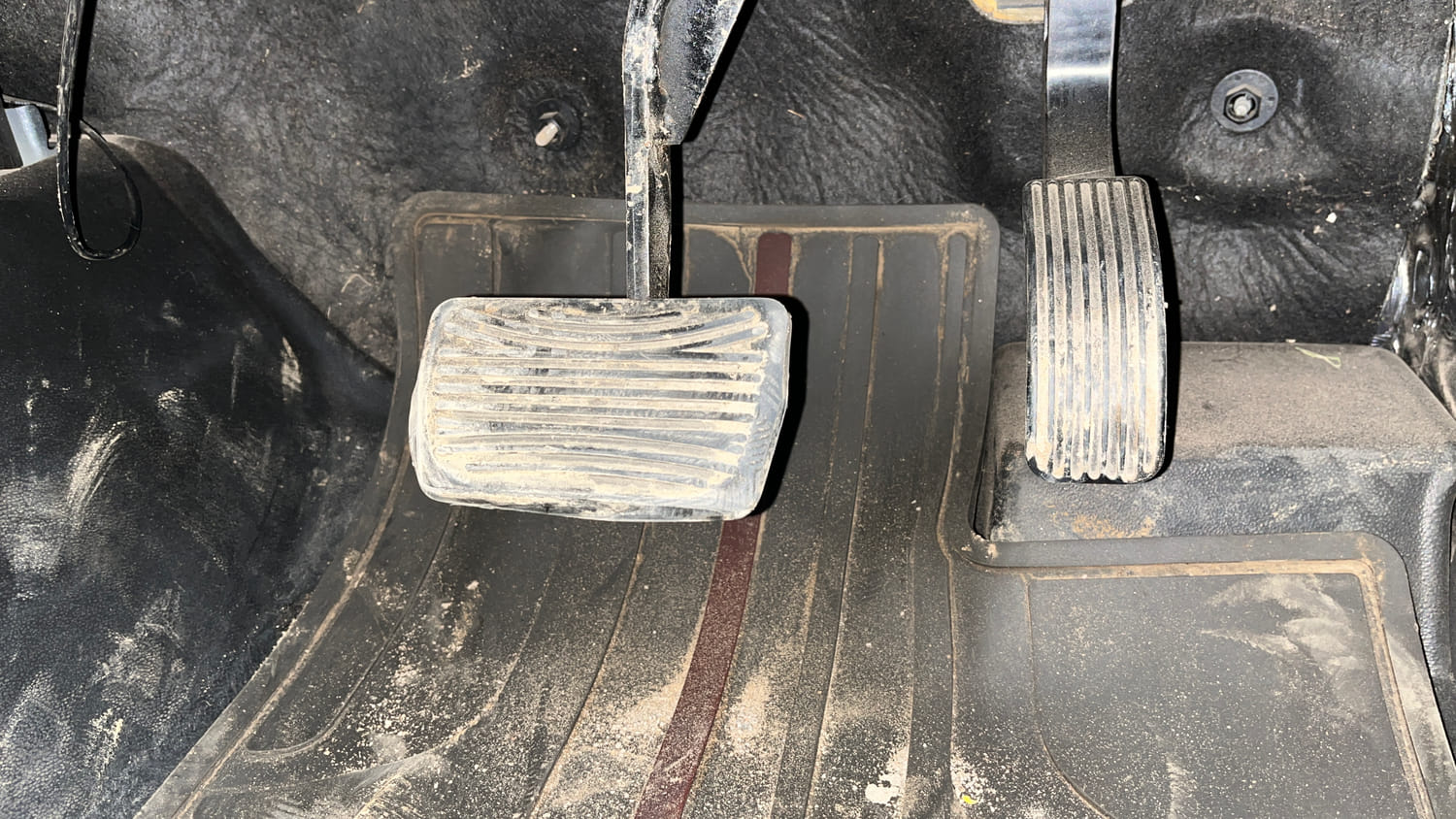 Used 2021 mahindra Thar LX Hard Top Diesel AT 4WD Diesel Automatic interior PEDALS VIEW