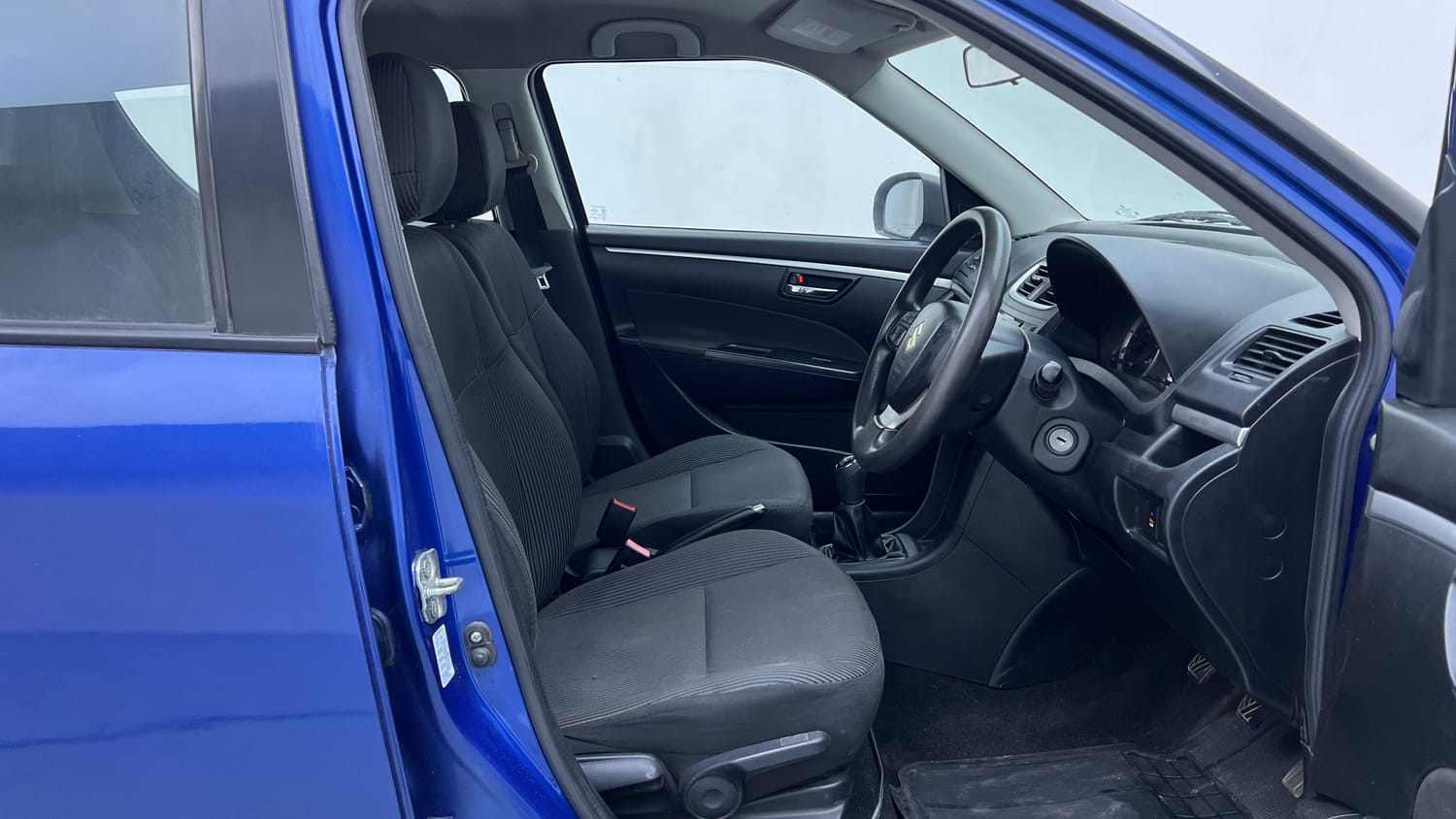 Used 2012 Maruti Suzuki Swift ZDi Diesel Manual interior RIGHT SIDE FRONT DOOR CABIN VIEW