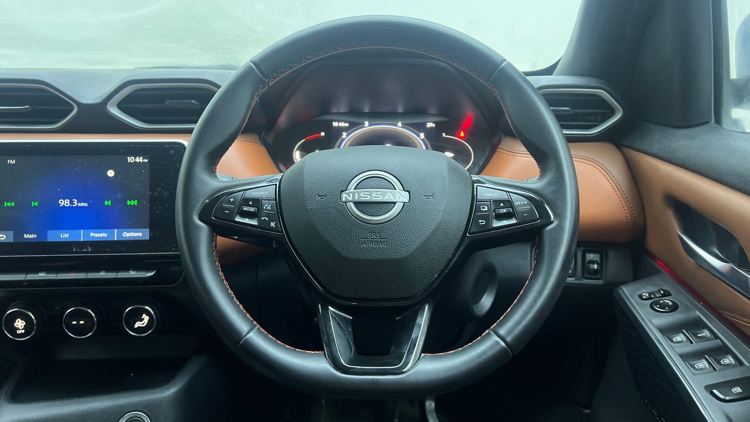 Used 2025 Nissan Magnite Tekna Plus HRAO 1.0 Turbo Petrol MT Petrol Manual interior STEERING VIEW