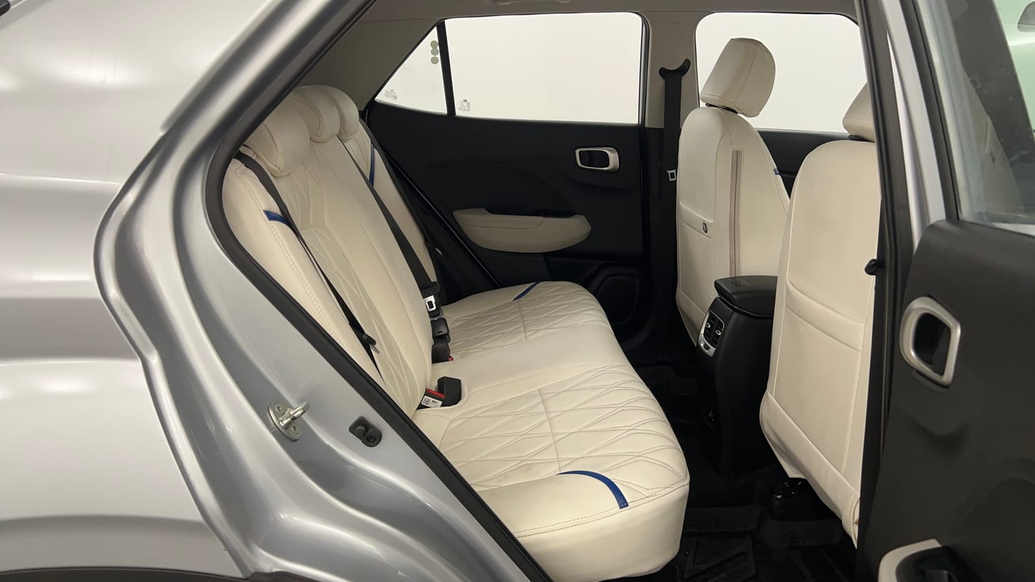 Used 2023 Hyundai Venue SX (O) 1.0 Turbo DCT Petrol Automatic interior RIGHT SIDE REAR DOOR CABIN VIEW