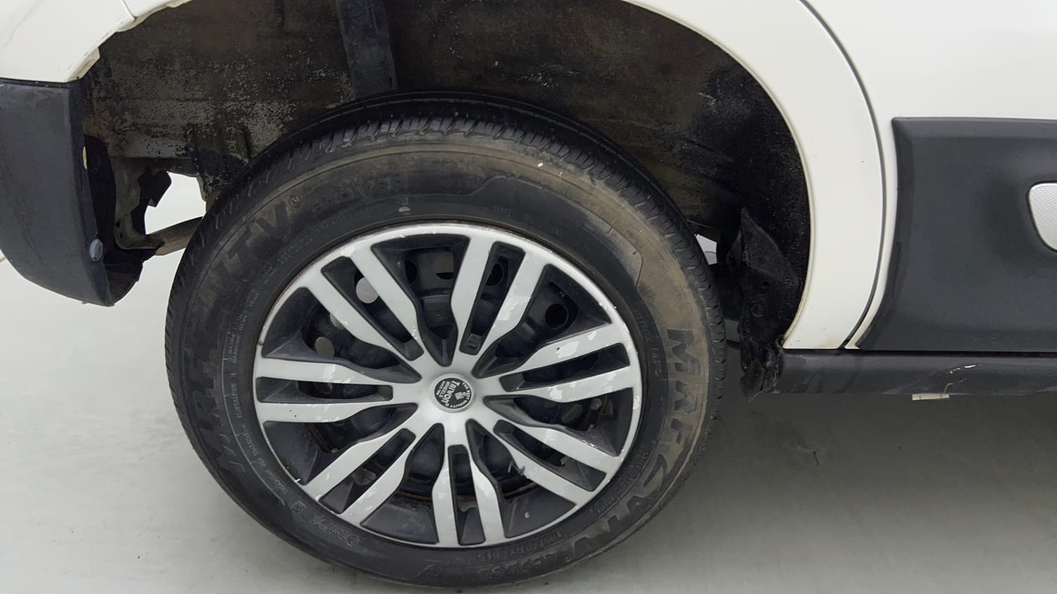 Used 2021 Maruti Suzuki S-Presso VXi Plus Petrol Manual tyres RIGHT REAR TYRE RIM VIEW