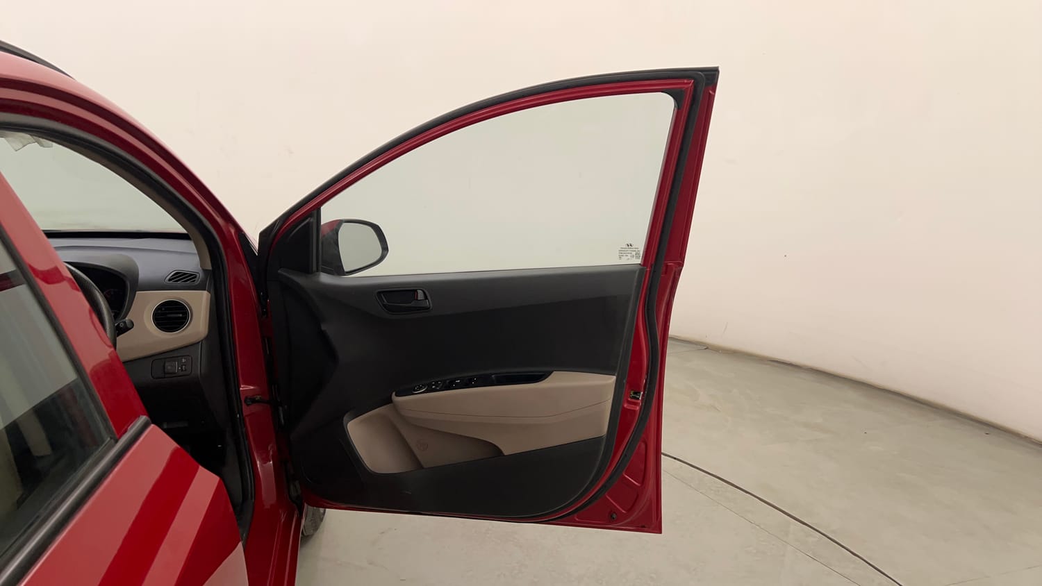 Used 2019 Hyundai Grand i10 Magna 1.2 Kappa VTVT CNG Cng Manual interior RIGHT FRONT DOOR OPEN VIEW