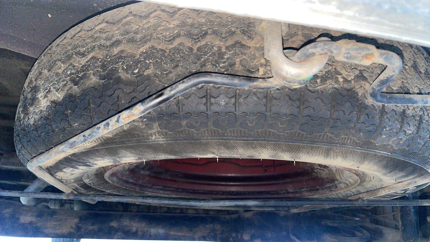 Used 2020 Renault Triber RXZ Petrol Manual tyres SPARE TYRE VIEW