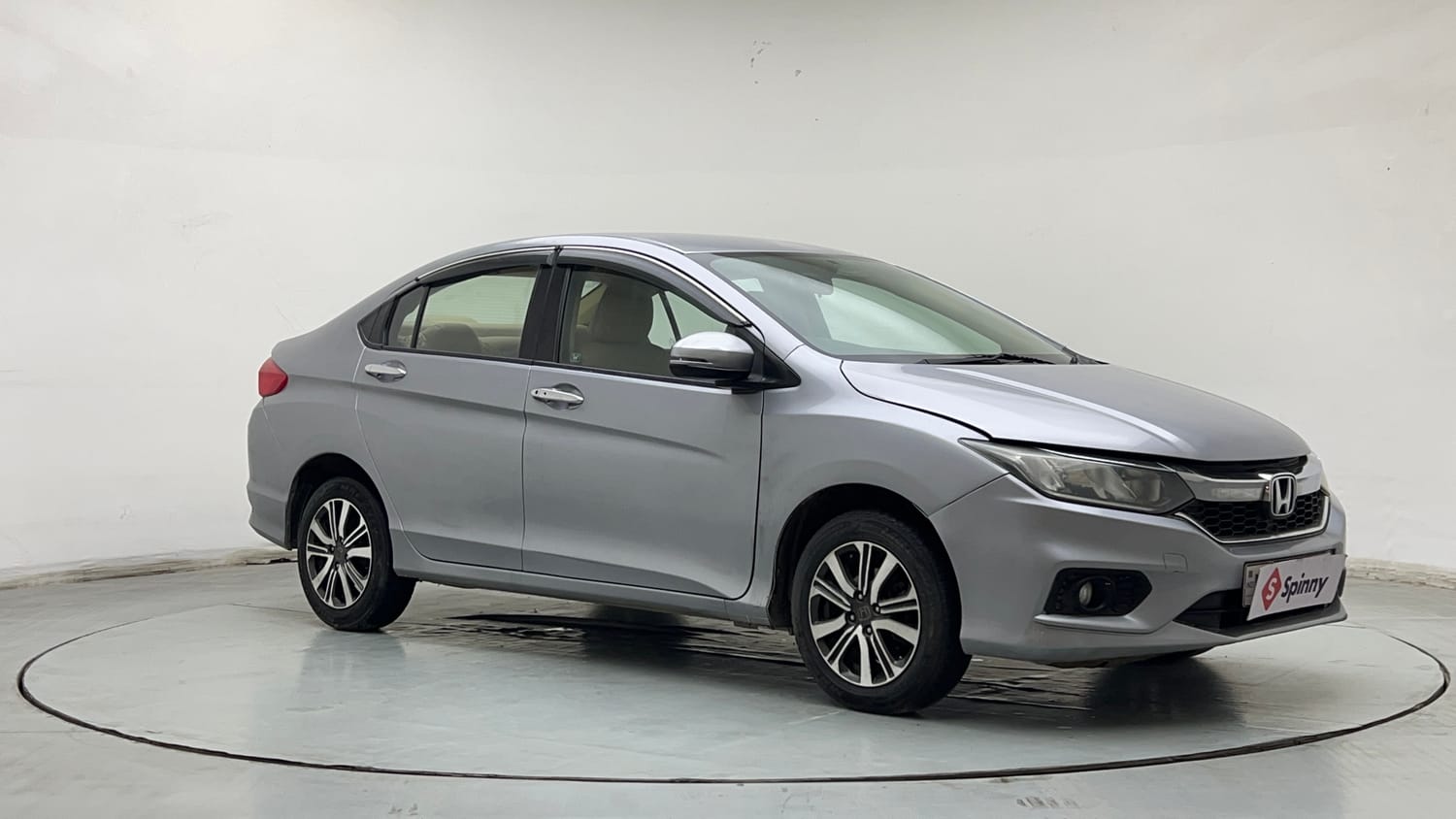 Used 2019 Honda City V CVT Petrol Petrol Automatic exterior RIGHT FRONT CORNER VIEW
