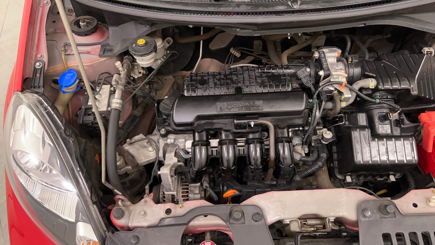 Used 2017 Honda Brio VX AT Petrol Automatic engine ENGINE RIGHT SIDE VIEW