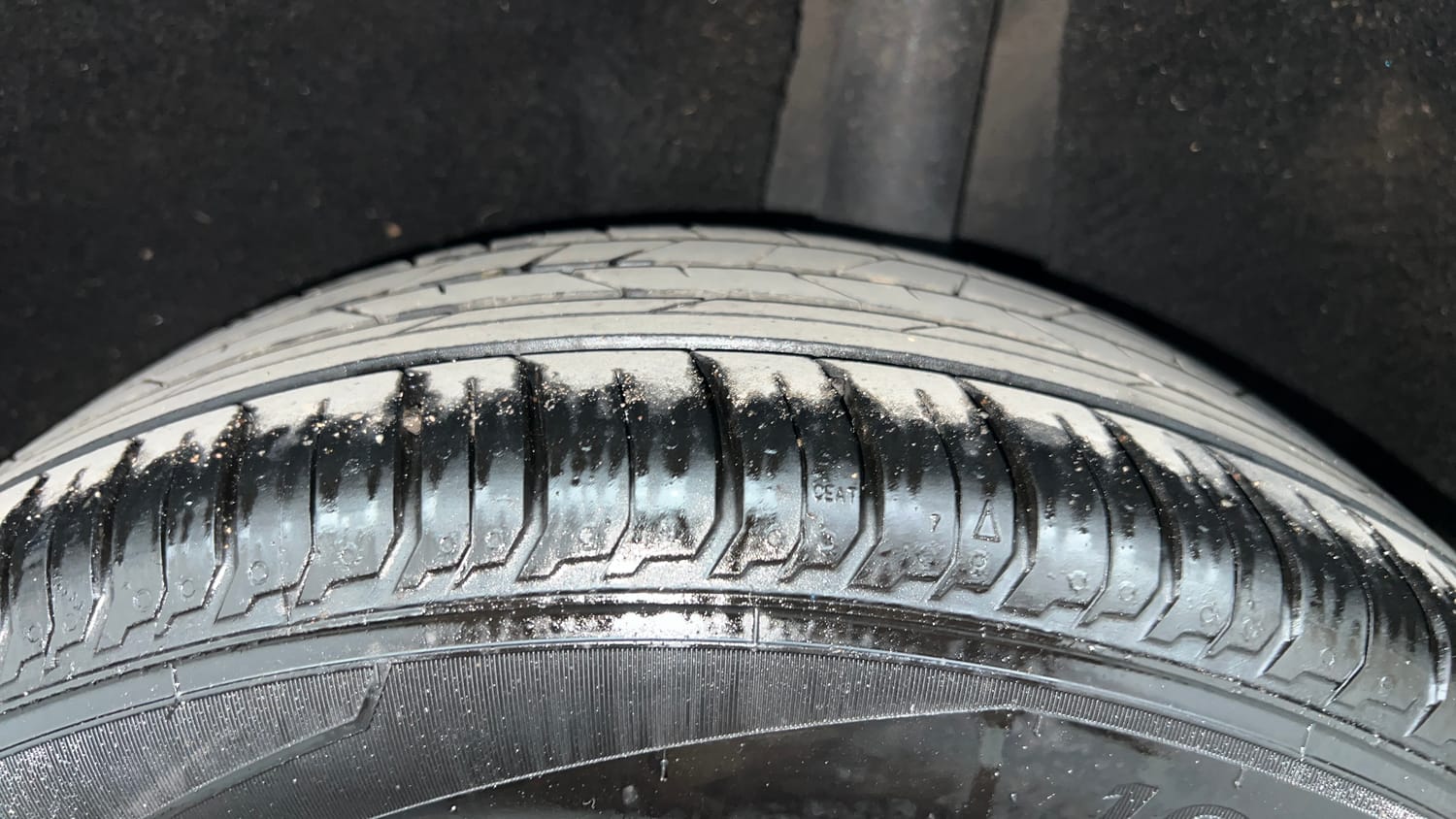Used 2016 Maruti Suzuki Baleno Zeta 1.2 Petrol Manual tyres LEFT REAR TYRE TREAD VIEW