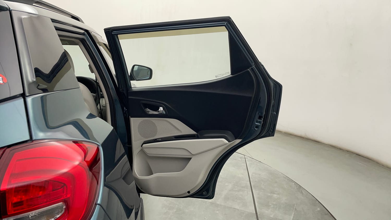 Used 2022 Mahindra XUV 300 W8 (O) 1.5 Diesel AMT Diesel Automatic interior RIGHT REAR DOOR OPEN VIEW
