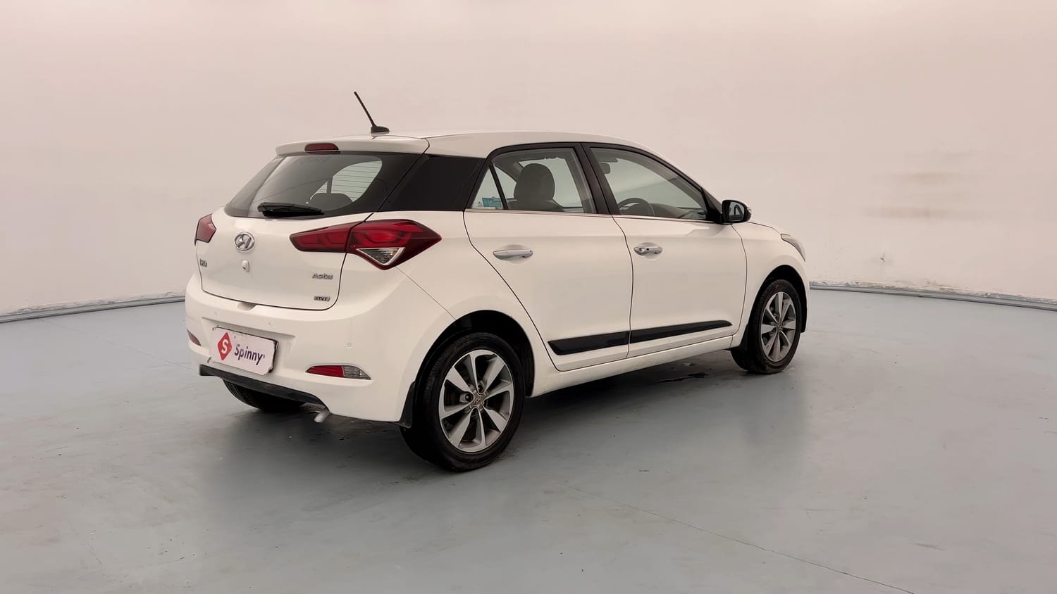 Used 2016 Hyundai Elite i20 Asta 1.2 Petrol Manual exterior RIGHT REAR CORNER VIEW
