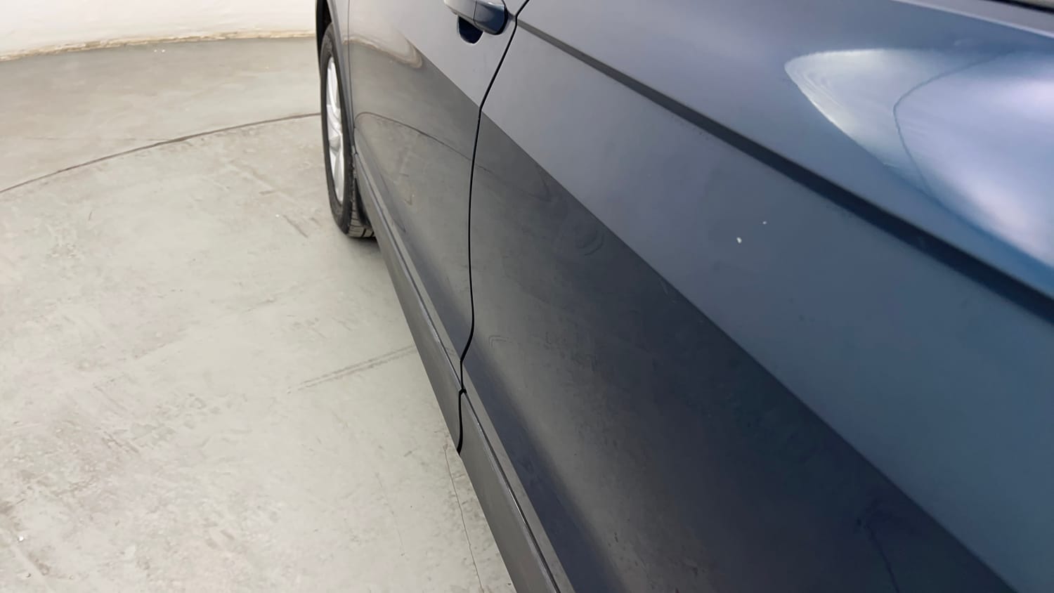 Used 2025 Volkswagen Taigun Highline 1.0 TSI MT Petrol Manual dents MINOR SCRATCH