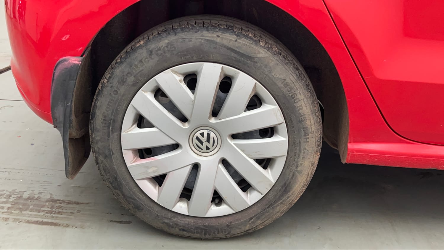 Used 2012 Volkswagen Polo Comfortline 1.2L (P) Petrol Manual tyres RIGHT REAR TYRE RIM VIEW