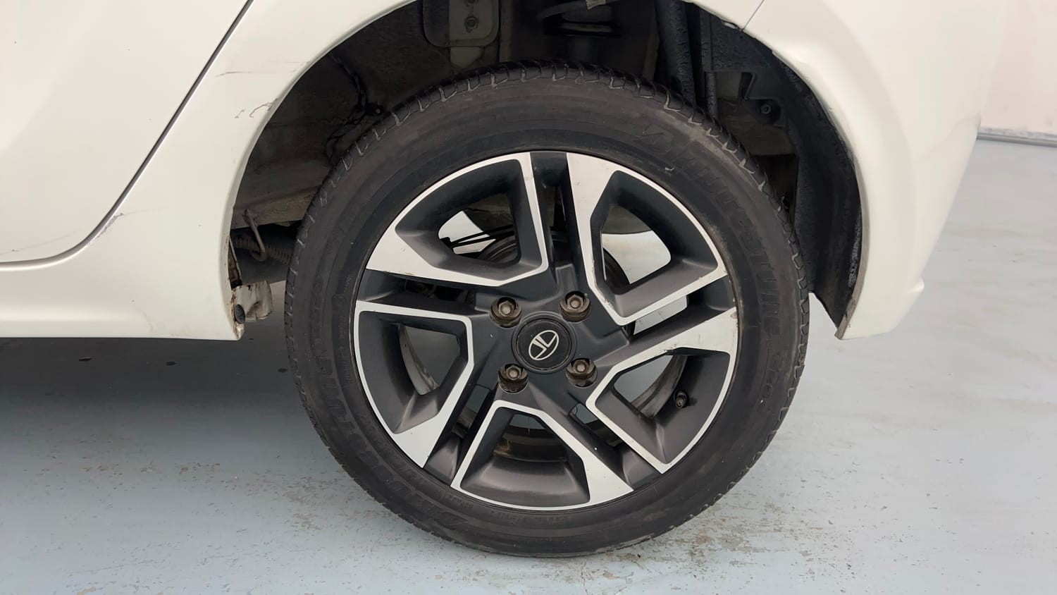 Used 2022 Tata Tiago XZ Plus Petrol Manual tyres LEFT REAR TYRE RIM VIEW