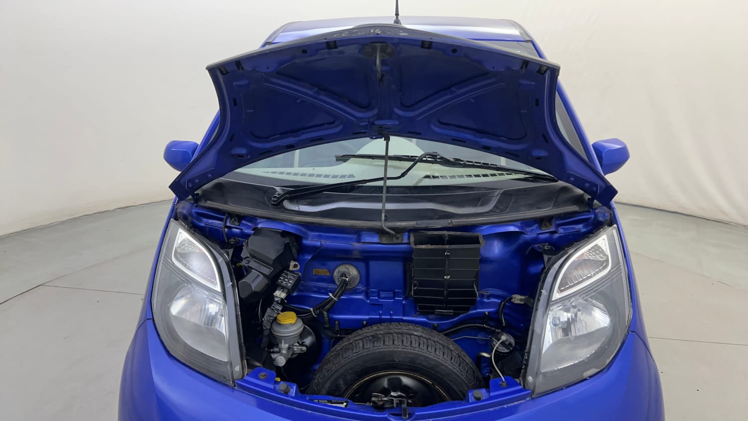 Used 2016 Tata Nano Twist XT Petrol Manual engine ENGINE & BONNET OPEN FRONT VIEW
