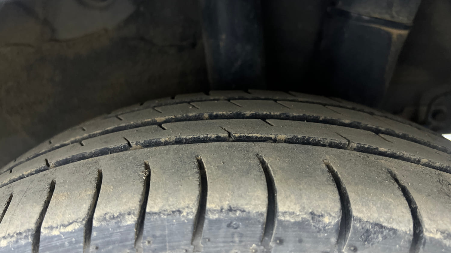 Used 2015 Hyundai Grand i10 Sportz 1.2 Kappa VTVT Petrol Manual tyres LEFT REAR TYRE TREAD VIEW