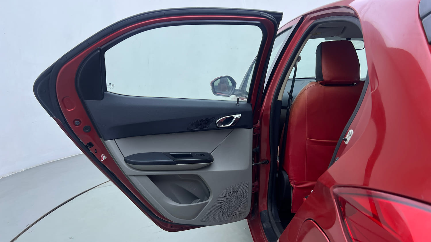 Used 2019 Tata Tiago XZ+ Petrol+cng(outside fitted) Cng Manual interior LEFT REAR DOOR OPEN VIEW