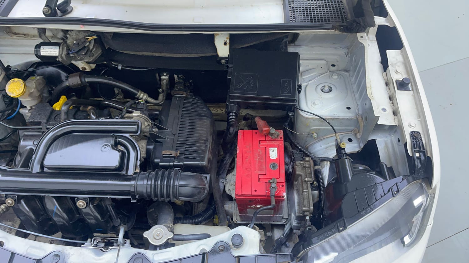 Used 2018 Renault Kwid 1.0 RXT AMT Opt Petrol Automatic engine ENGINE LEFT SIDE VIEW