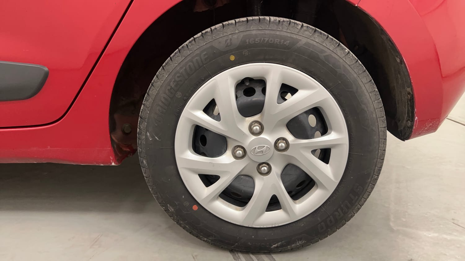Used 2019 Hyundai Grand i10 Magna 1.2 Kappa VTVT CNG Cng Manual tyres LEFT REAR TYRE RIM VIEW