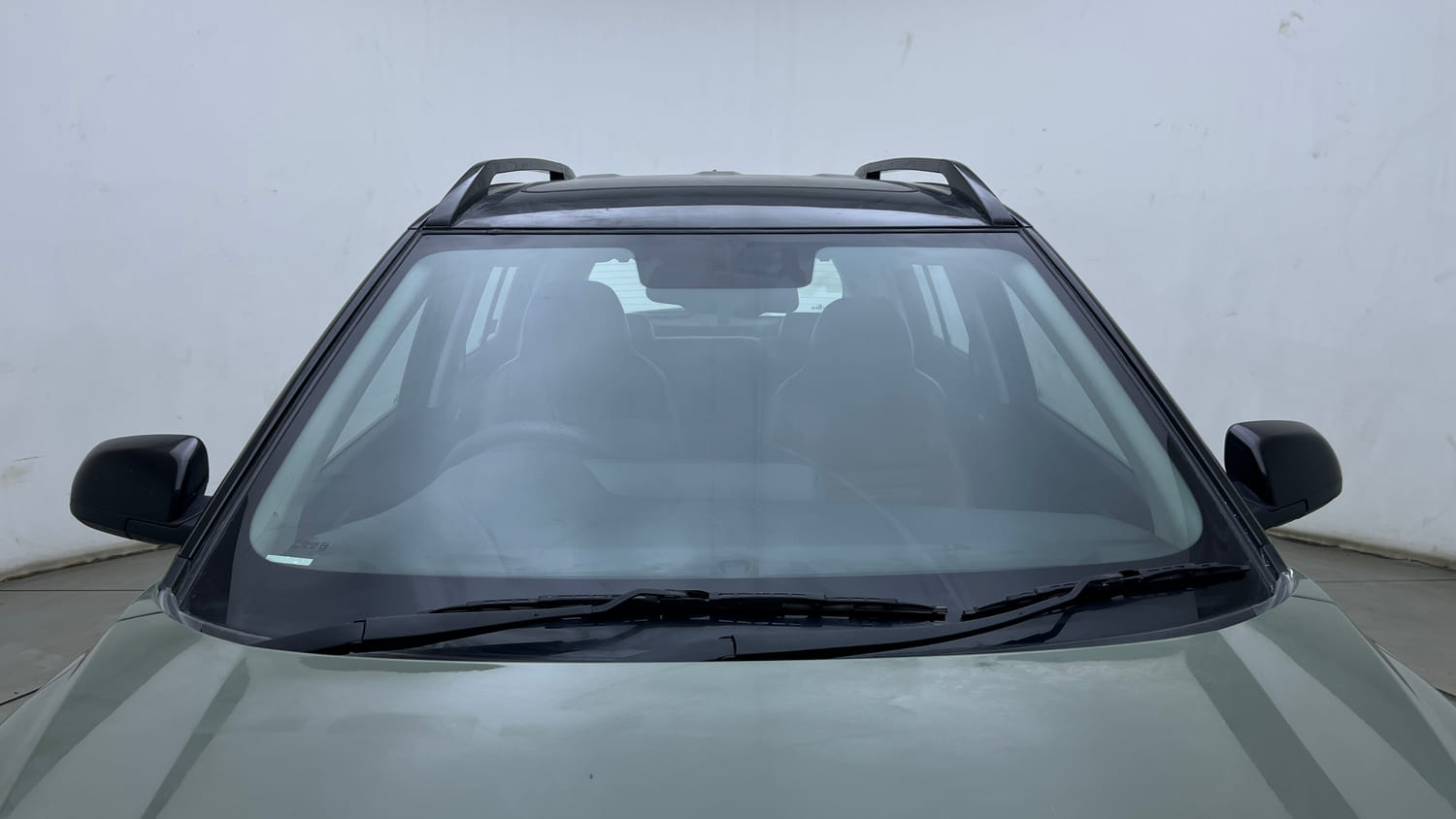 Used 2023 Hyundai Exter SX (O) Connect 1.2 AMT Dual Tone Petrol Automatic exterior FRONT WINDSHIELD VIEW