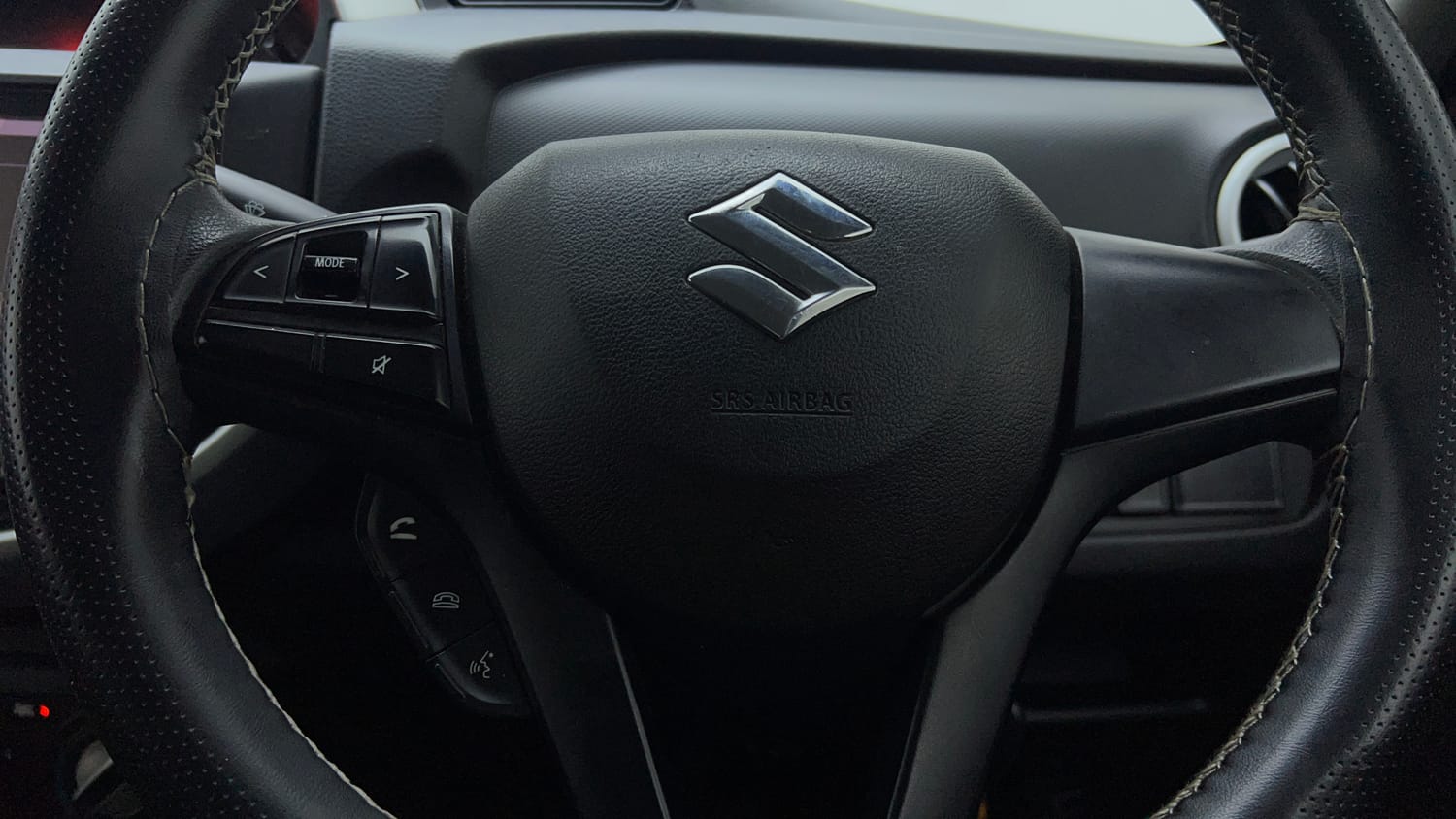 Used 2019 Maruti Suzuki S-Presso VXi Plus AMT Petrol Automatic top_features Steering mounted controls