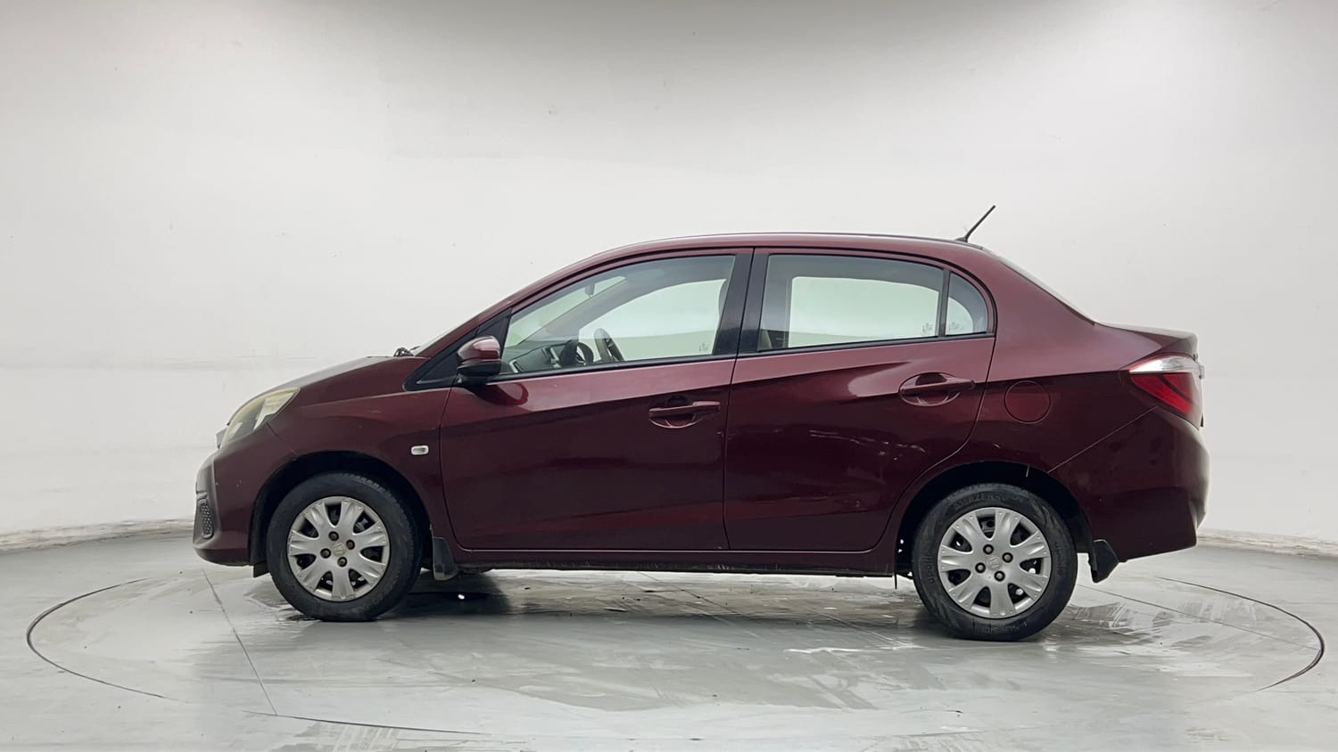 Used 2016 Honda Amaze 1.2 S i-VTEC Petrol Manual exterior LEFT SIDE VIEW