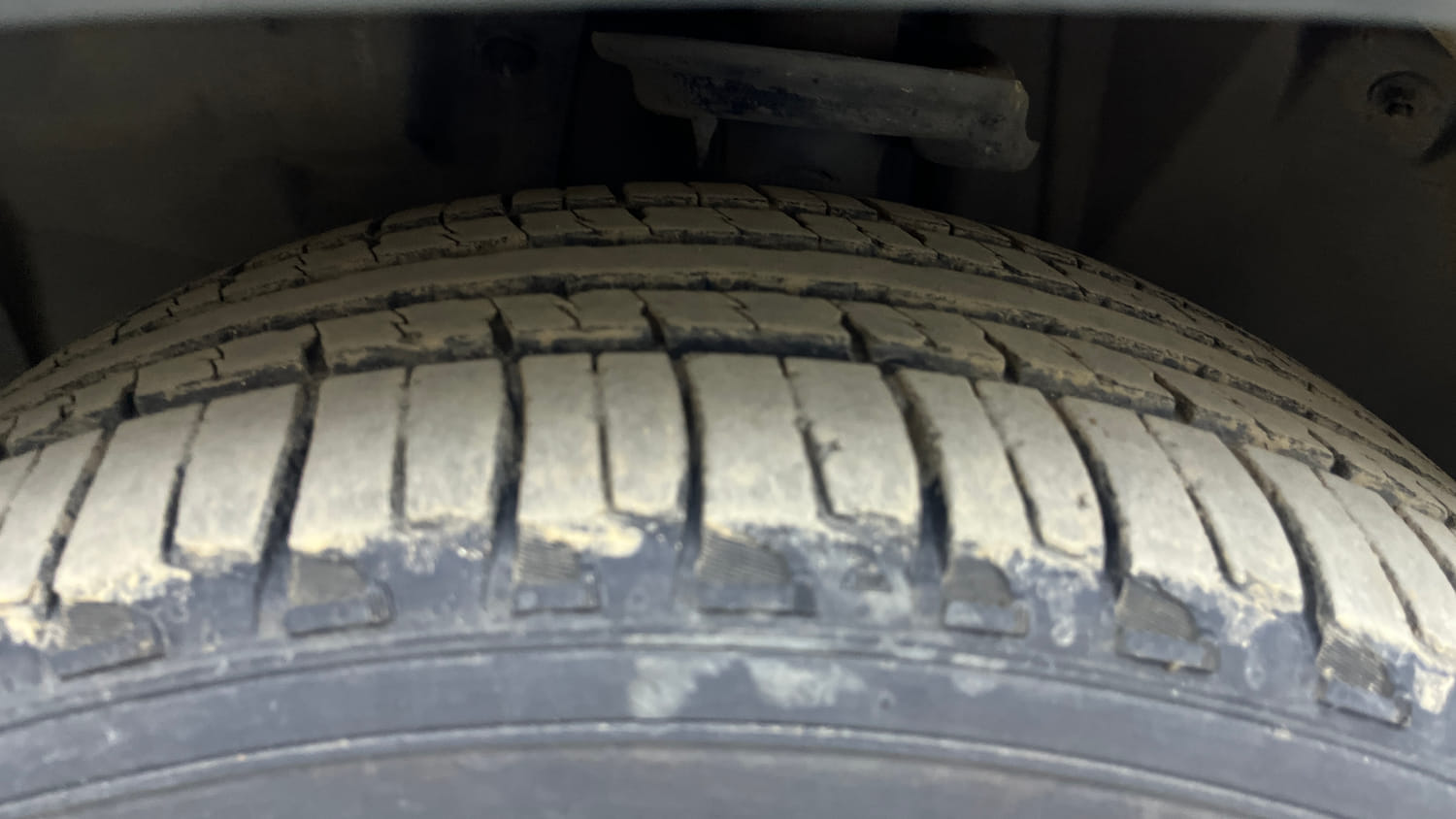 Used 2018 Jeep Compass Limited (O) 2.0 Diesel Diesel Manual tyres LEFT FRONT TYRE TREAD VIEW