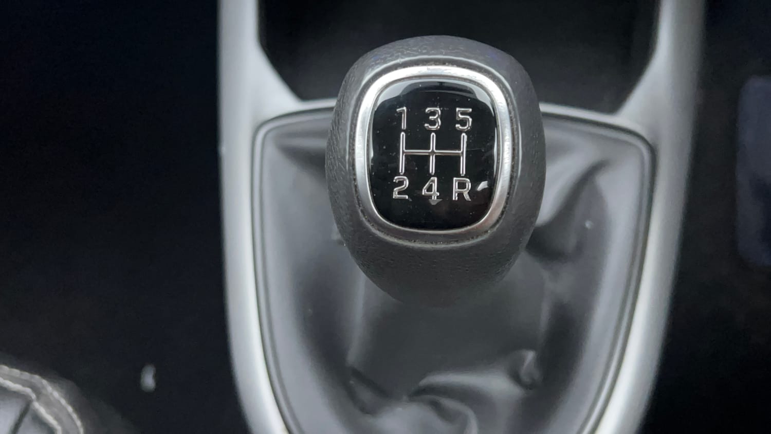 Used 2023 Hyundai Grand i10 Nios Sportz 1.2 Kappa VTVT Petrol Manual interior GEAR  KNOB VIEW