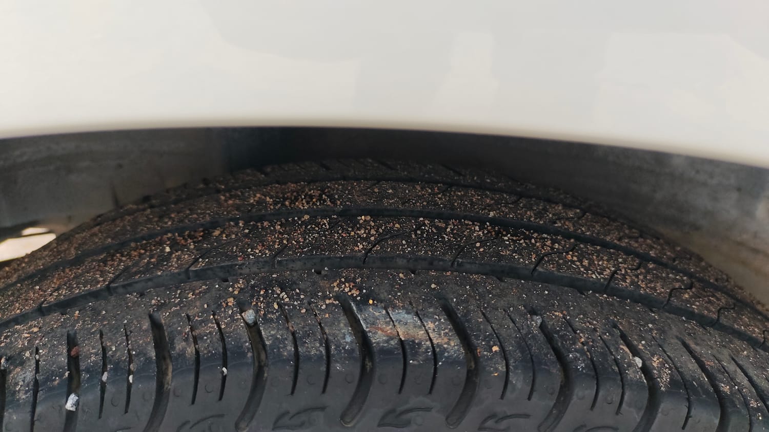 Used 2022 Honda Amaze VX CVT 1.2 Petrol Petrol Automatic tyres RIGHT REAR TYRE TREAD VIEW