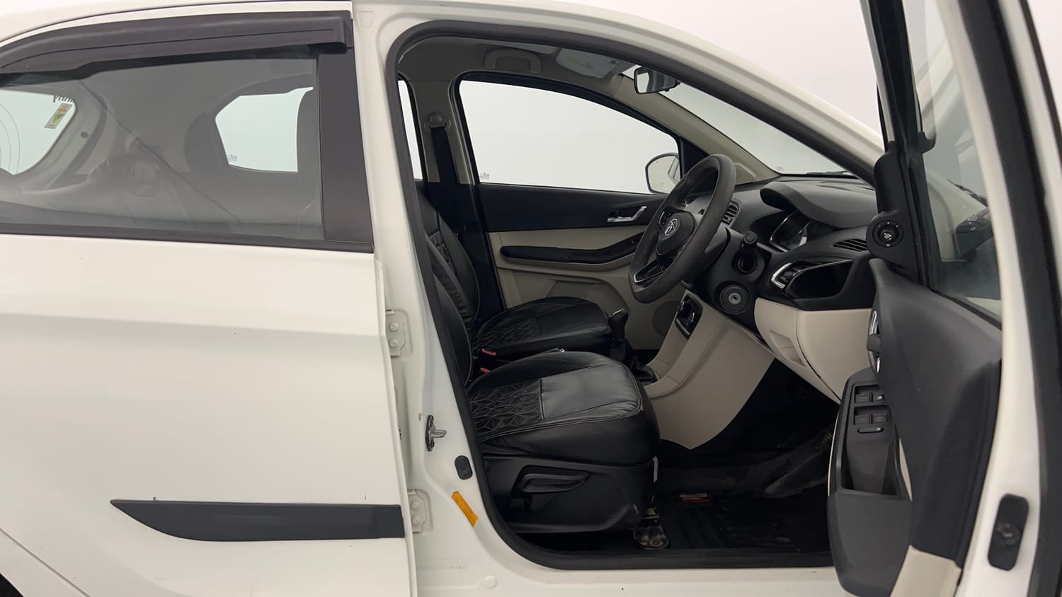 Used 2022 Tata Tiago XZ Plus Petrol Manual interior RIGHT SIDE FRONT DOOR CABIN VIEW