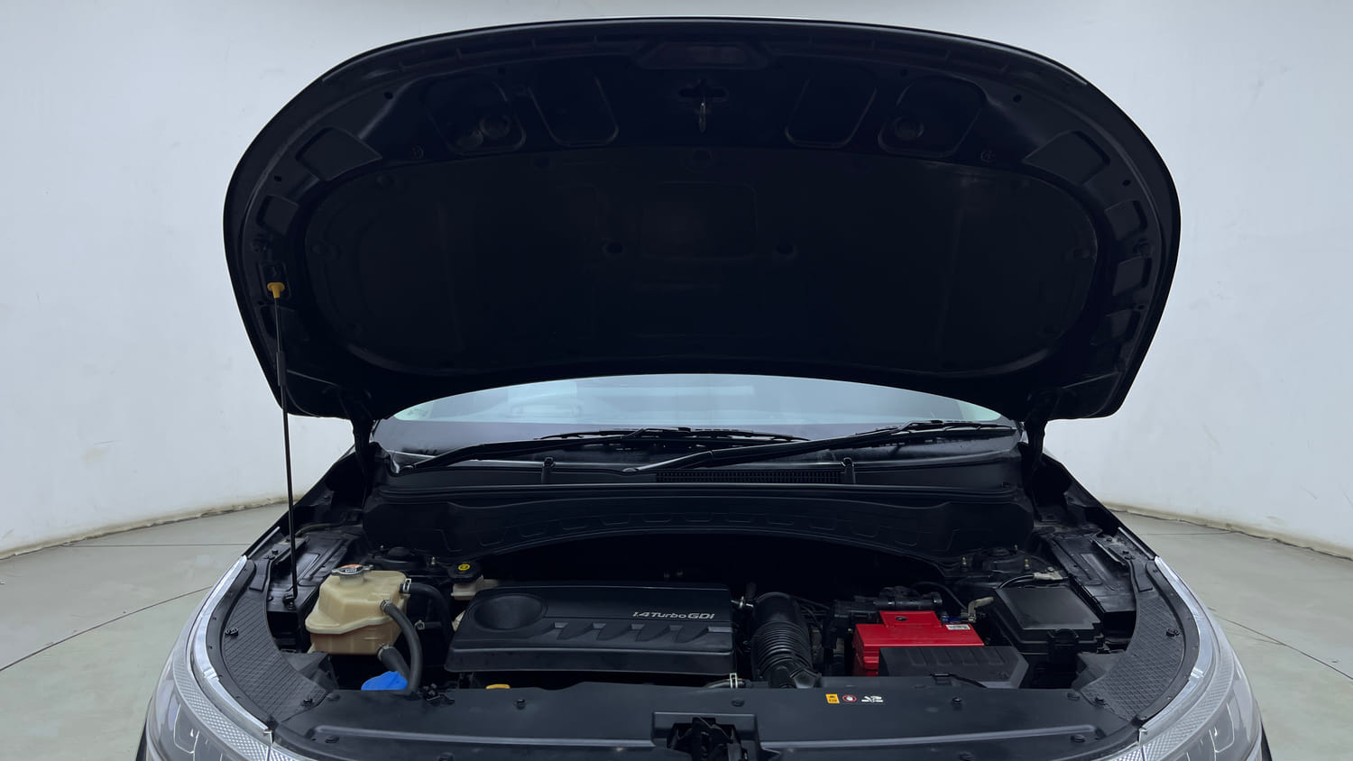Used 2022 Kia Seltos GTX Plus 1.4 DCT Petrol Automatic engine ENGINE & BONNET OPEN FRONT VIEW
