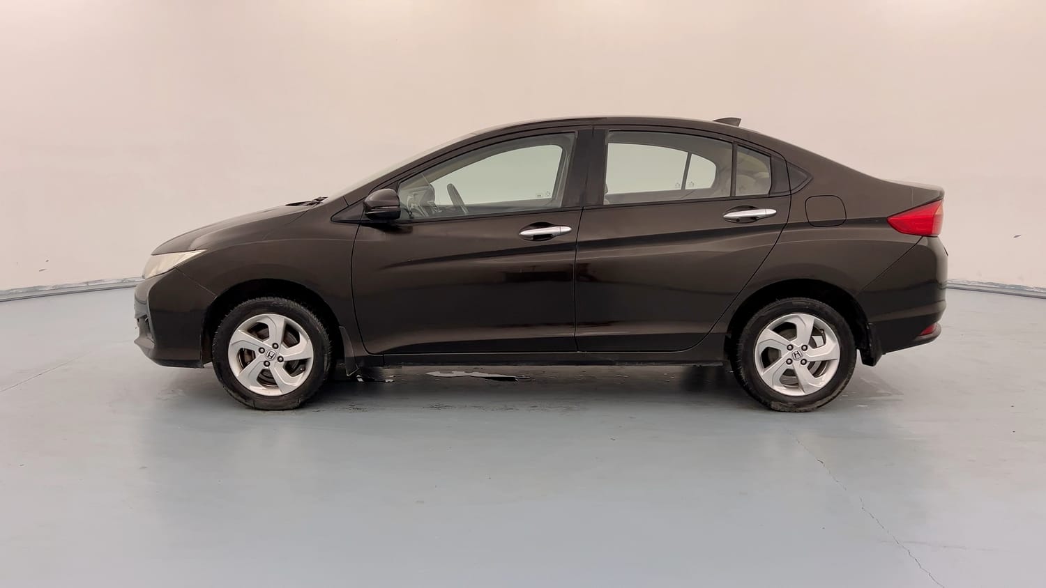 Used 2014 Honda City V Petrol Manual exterior LEFT SIDE VIEW