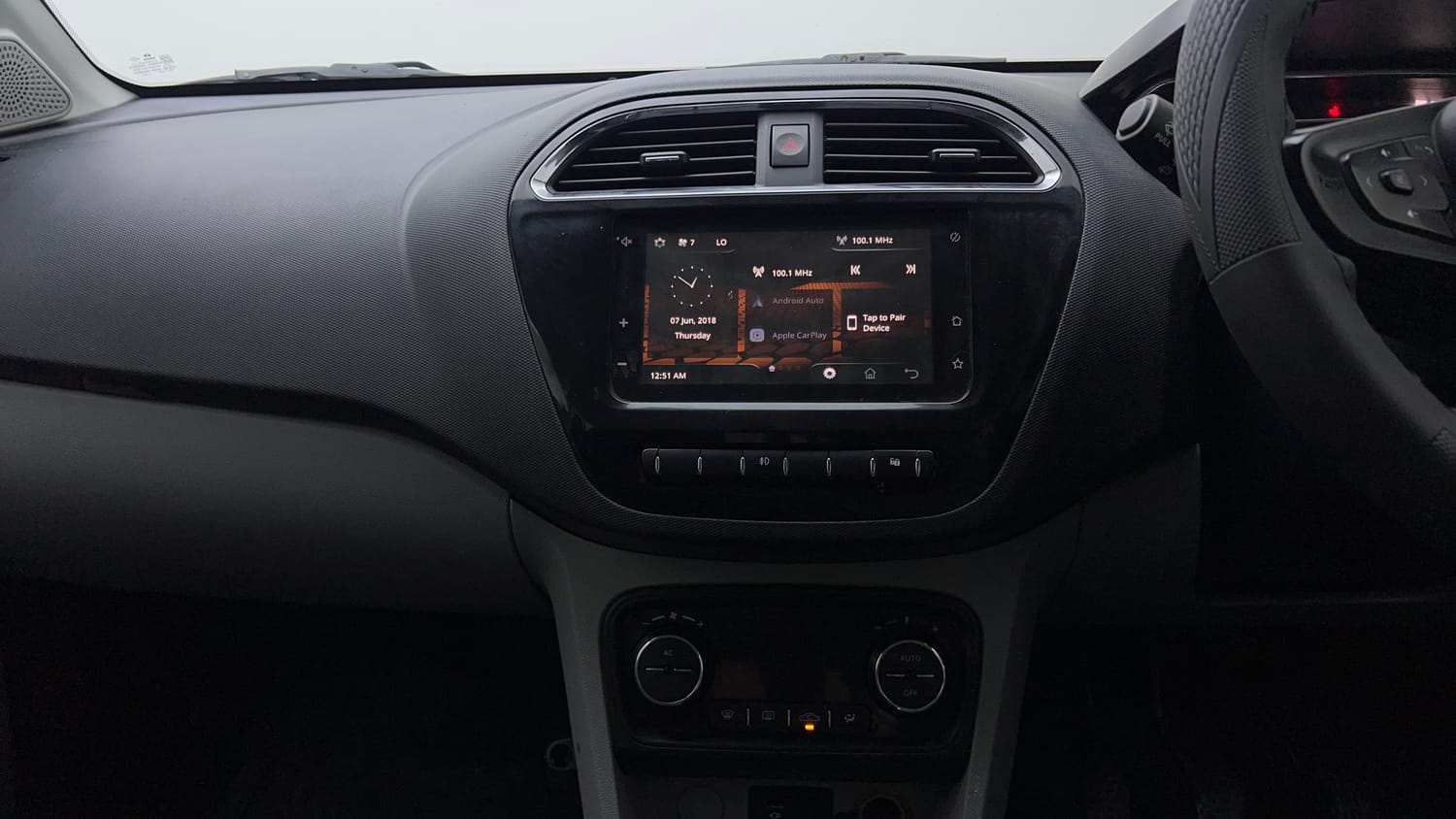 Used 2020 Tata Tiago XZ Plus Petrol Manual top_features Integrated (in-dash) music system