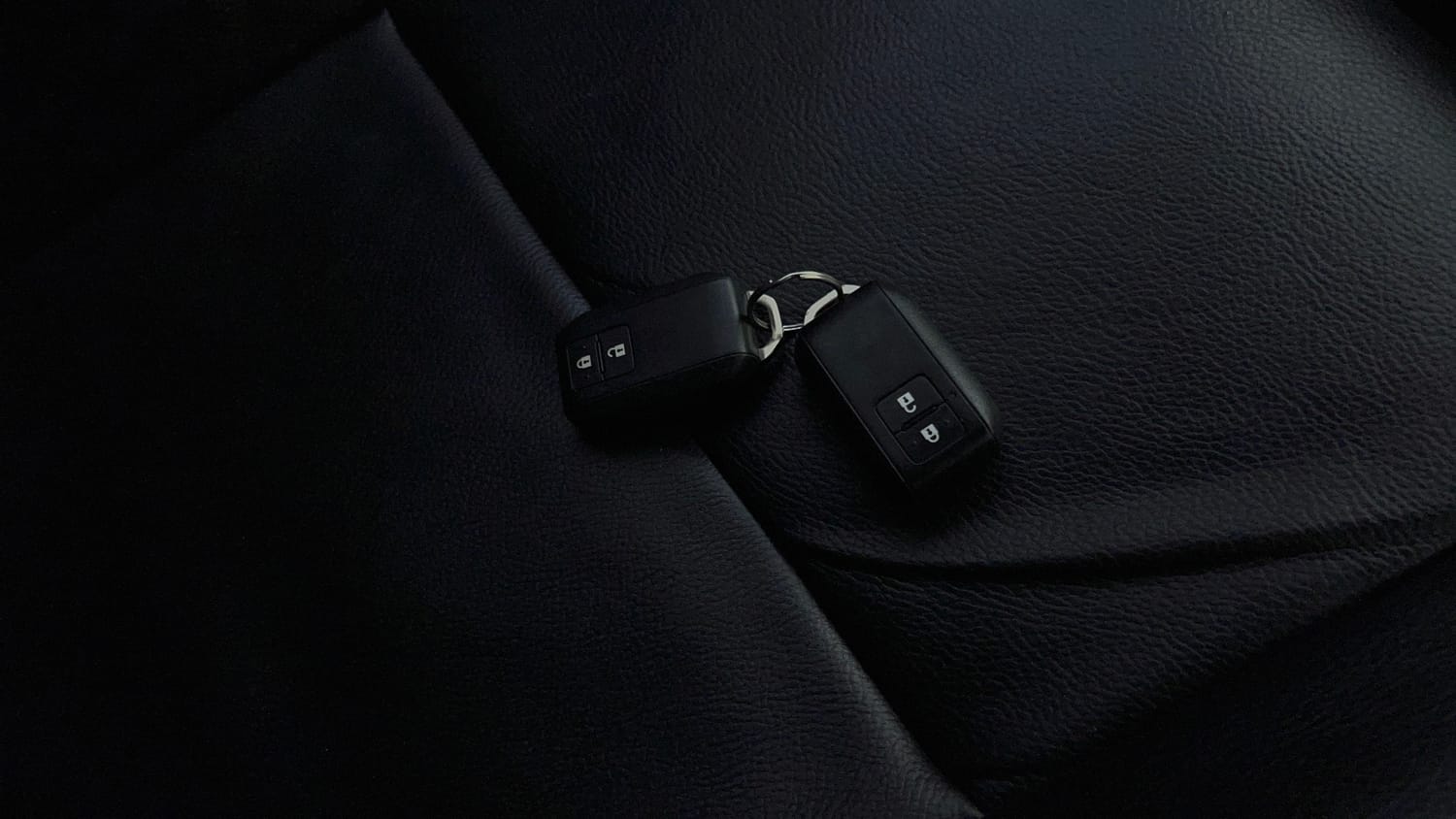 Used 2018 Maruti Suzuki Swift ZXi AMT Petrol Automatic extra CAR KEY VIEW