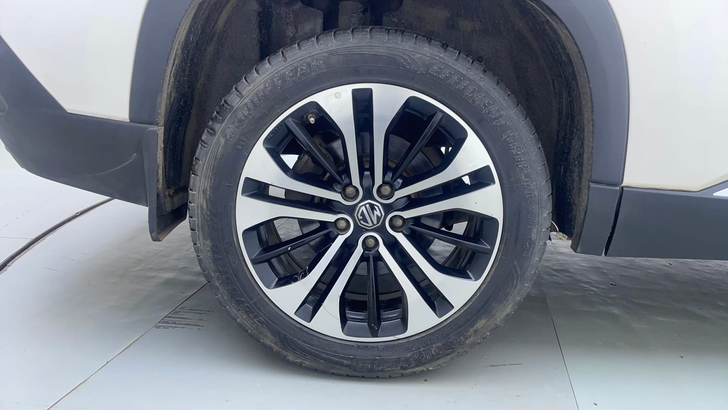 Used 2022 MG Motors Hector Sharp 1.5 Petrol CVT Petrol Automatic tyres RIGHT REAR TYRE RIM VIEW