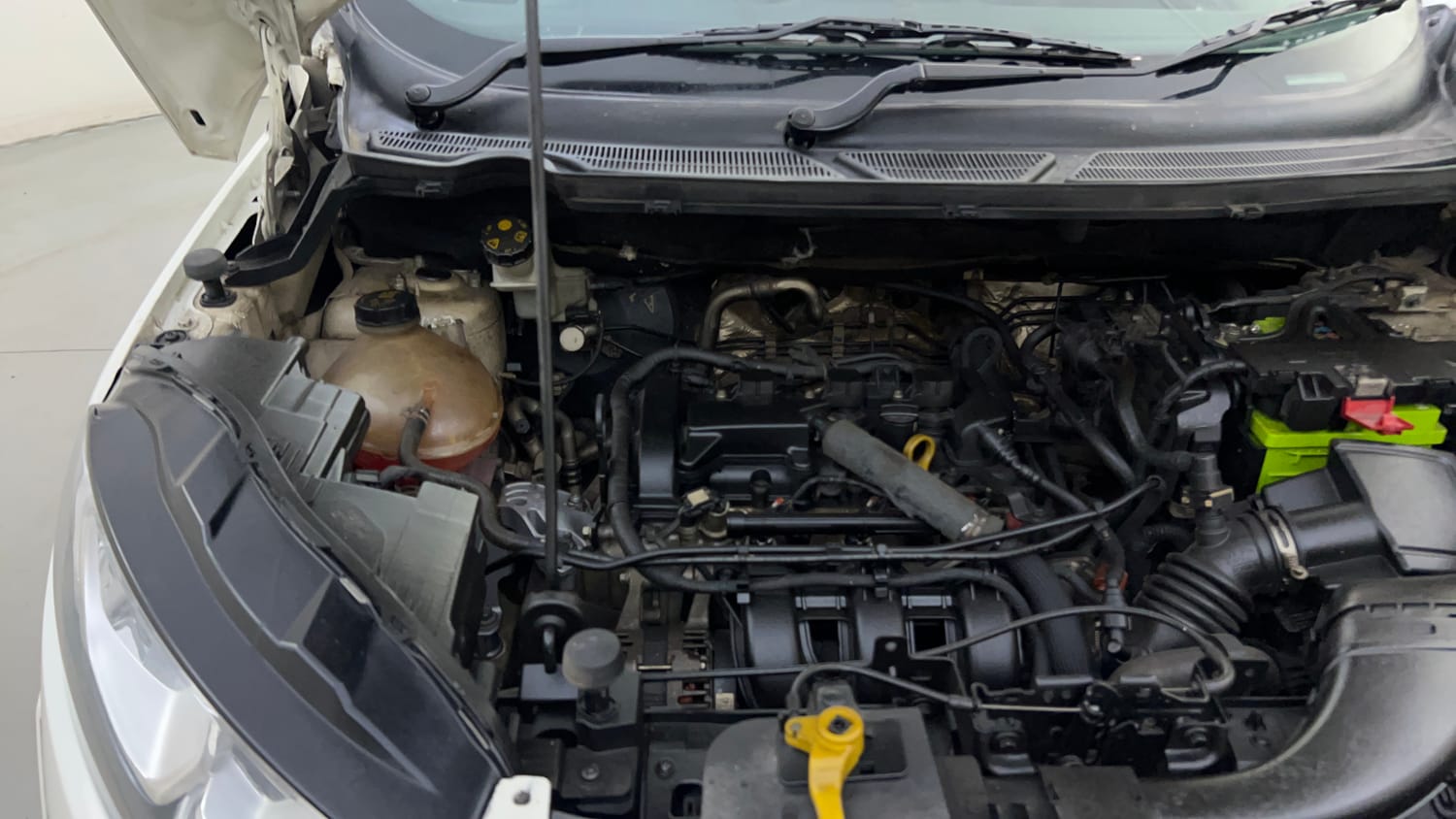 Used 2018 Ford EcoSport Titanium + 1.5L Ti-VCT AT Petrol Automatic engine ENGINE RIGHT SIDE HINGE & APRON VIEW